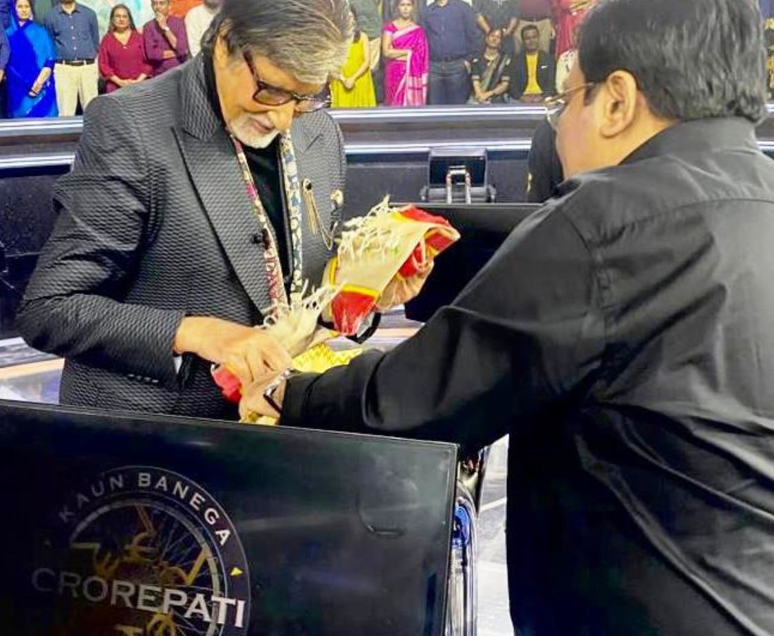 CM Baghel invites Amitabh Bachchan