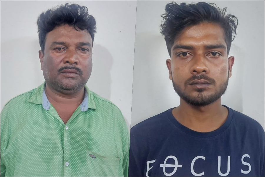 two-arrested-for-trying-to-sell-fake-gold-coins