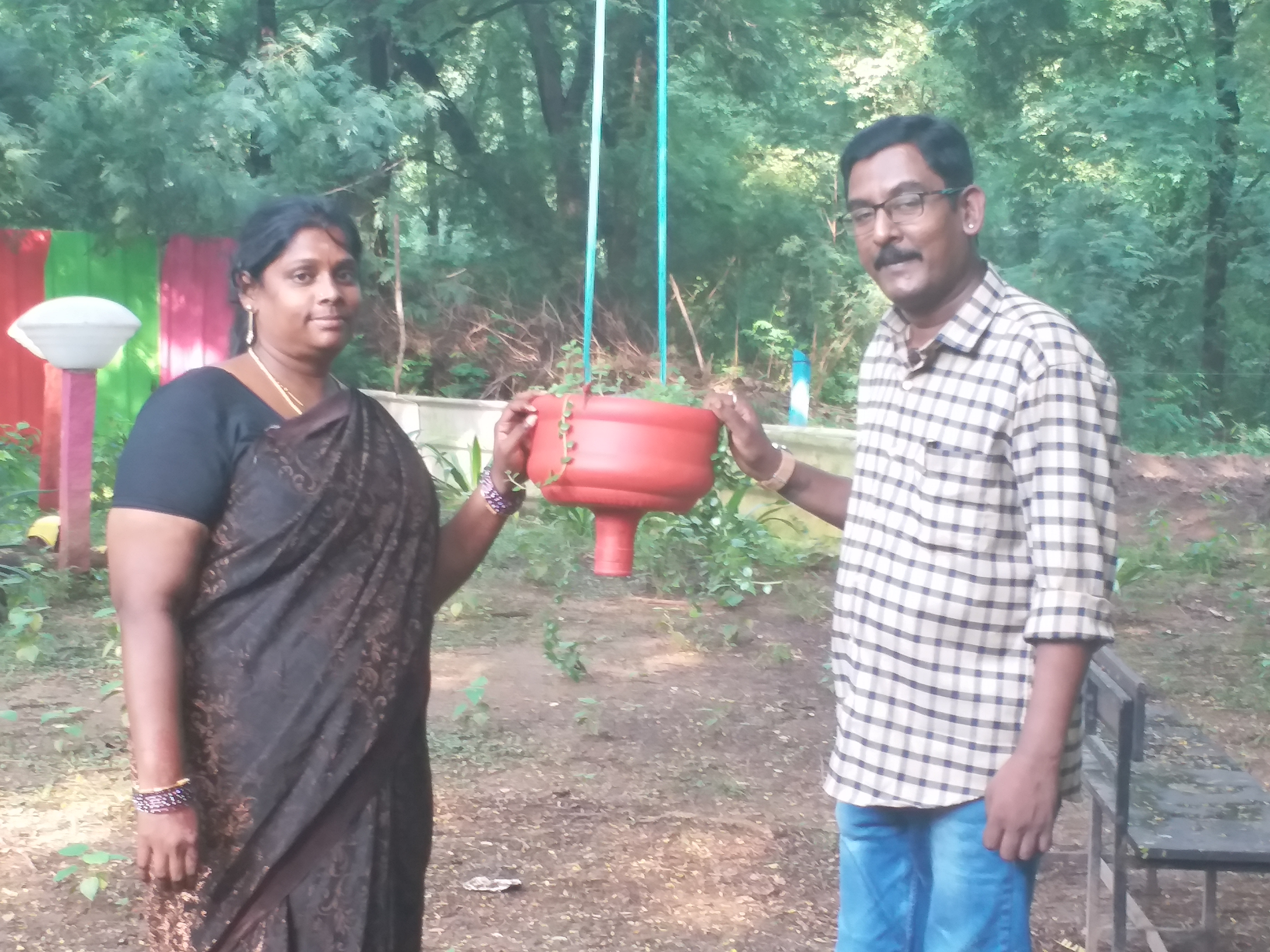 Chennai  Mental heath treatment center  Married Life  മാനസീകാരോഗ്യ കേന്ദ്രത്തിലെ ചികിത്സക്കിടെ  പ്രണയത്തിലായവര്‍ ഇനി ജീവിതത്തിലും ഒരുമിച്ച്  ചെന്നൈ  കിൽപ്പാക്കം  സര്‍ക്കാര്‍ മാനസികാരോഗ്യ കേന്ദ്രത്തില്‍  മഹീന്ദ്രന്‍  ദീപ