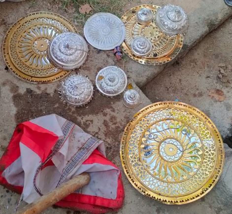 THIEF RETURNS STOLEN JEWELERY IN MP