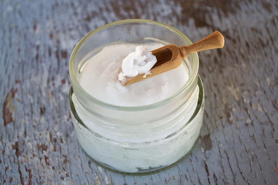 Amazing health benefits of consuming coconut oil regularly