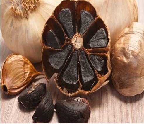 Super Food Garlic Fermented White garlic is black garlic