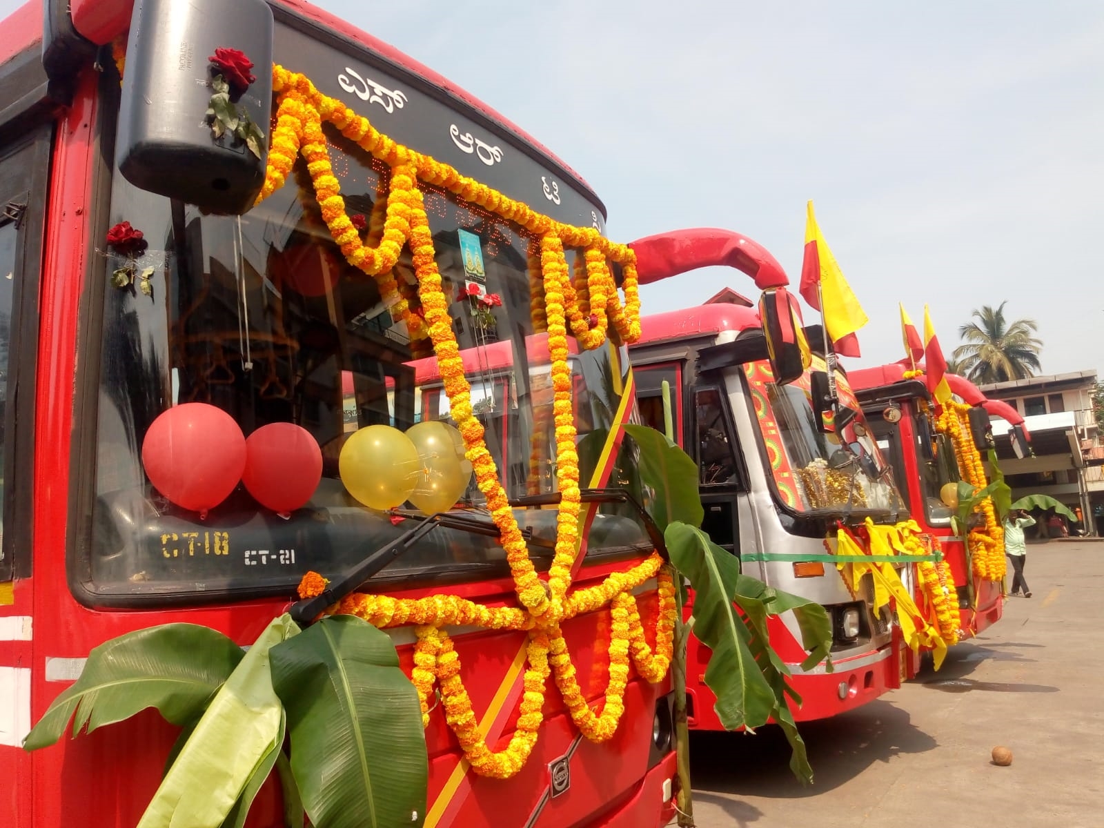 flag-off-to-volvo-bus-between-manipal-and-mangaluru-airport