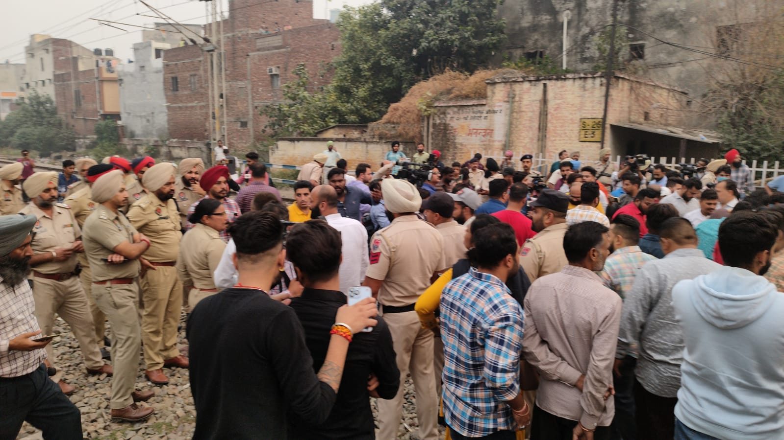 Rail track jammed by supporters of deceased Sudhir Suri