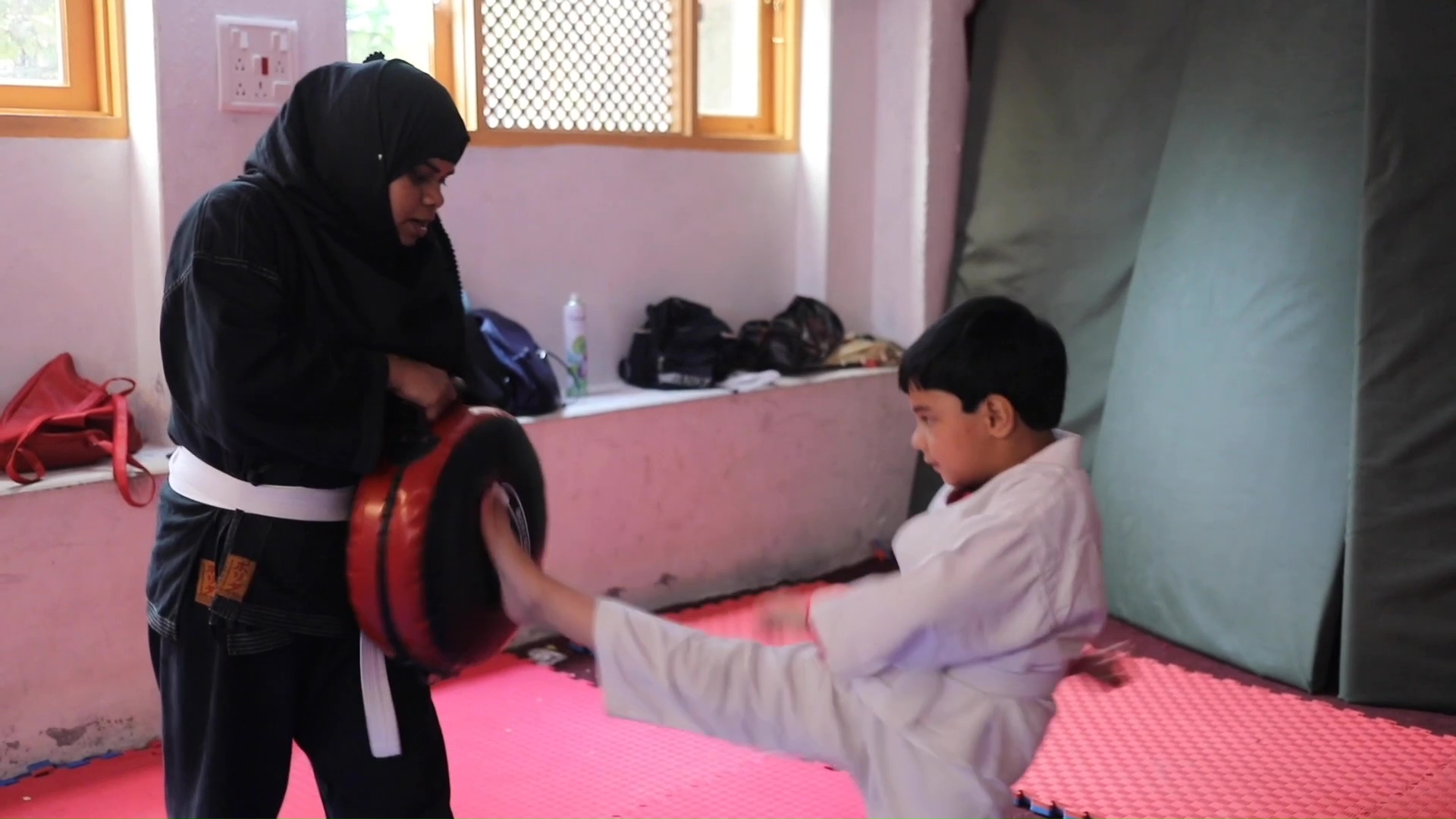 kashmiri woman martial arts