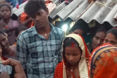 मुजफ्फरपुर में ग्रामीणों ने प्रेमी जोड़े की शादी करायी