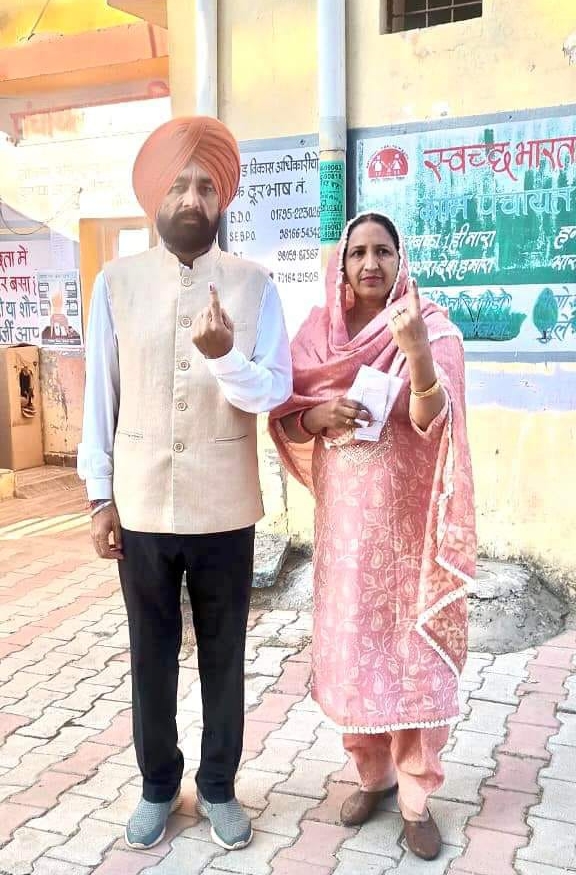 BJP candidate Paramjit Singh casts his vote.