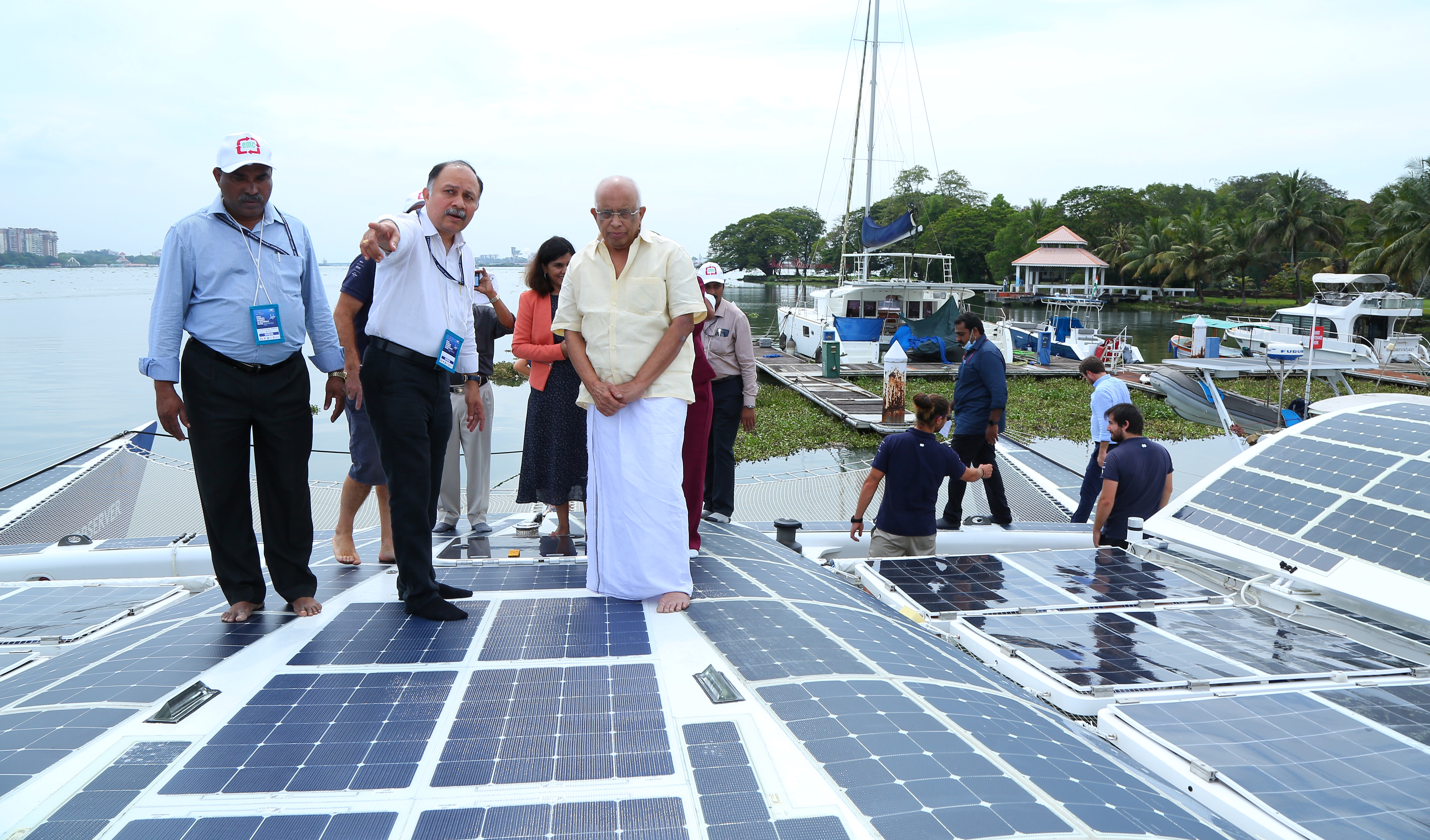 Energy Observer  Energy Observer world expedition  energy Observer kochi  hydrogen powered boat  എറണാകുളം  ernakulam latest news  ഹൈഡ്രജൻ  എനർജി ഒബ്‌സർവർ  മന്ത്രി കെ കൃഷ്‌ണൻ  വൈദ്യുതി മന്ത്രി  ഗ്രീൻ ഹൈഡ്രജൻ