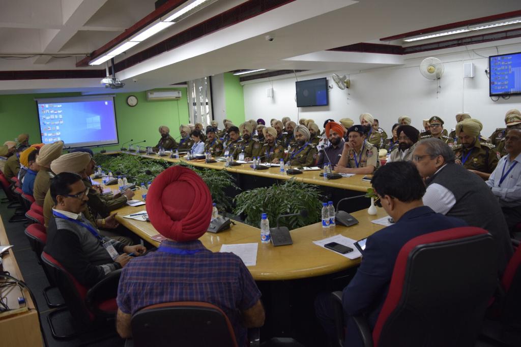 Workshop of officials and police to improve road accidents