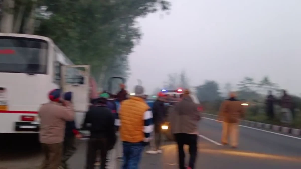 Punjab Police Bus Road Accident In Hoshiarpur