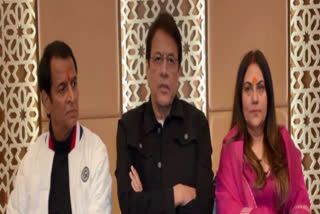 Actors Arun Govil, Sunil Lahiri, and Deepika Chikhalia, known for Ramand Sagar's Ramayan, visited Ayodhya to shoot their album Hamare Ram Aayenge. While talking to media persons at an event in Ayodhya, Arun, who played the character of Lord Ram shared his thoughts regarding the Pran Pratistha Mahotsav of Lord Ram.
