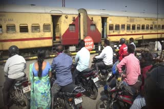 Traffic Problems At Railway Gate in Karimnagar