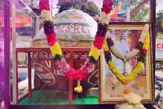 In a heart-warming gesture of devotion, a man from Hyderabad has prepared a colossal Laddu weighing 1265 kg to offer at the Ayodhya Ram Temple. The laddu will be taken to Ayodhya in a refrigerated glass box.