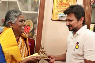 Udhayanidhi Stalin met Pooranam Aayi Ammal