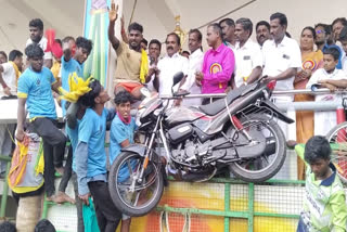 pudukottai-vanniyan-viduthi-jallikattu-competition-completed