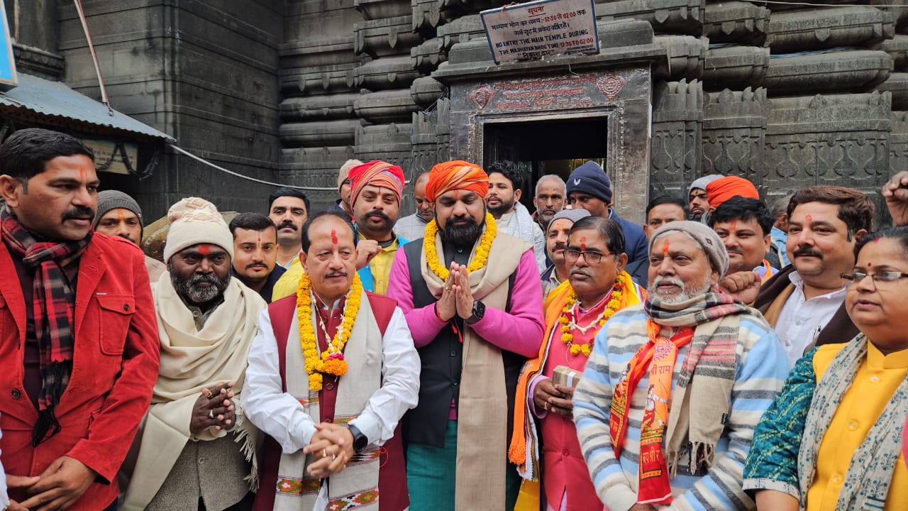 विष्णुपद मंदिर में बीजेपी नेता