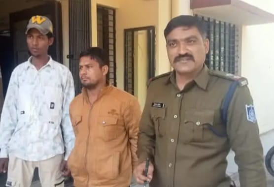 Theft In Ratlam Police Station