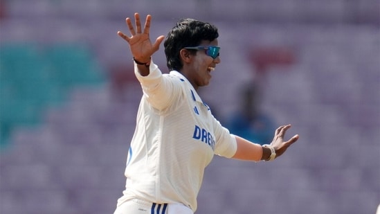 क्रिकेटर दीप्ति शर्मा पहली बार बनीं ICC 'प्लेयर ऑफ द मंथ'