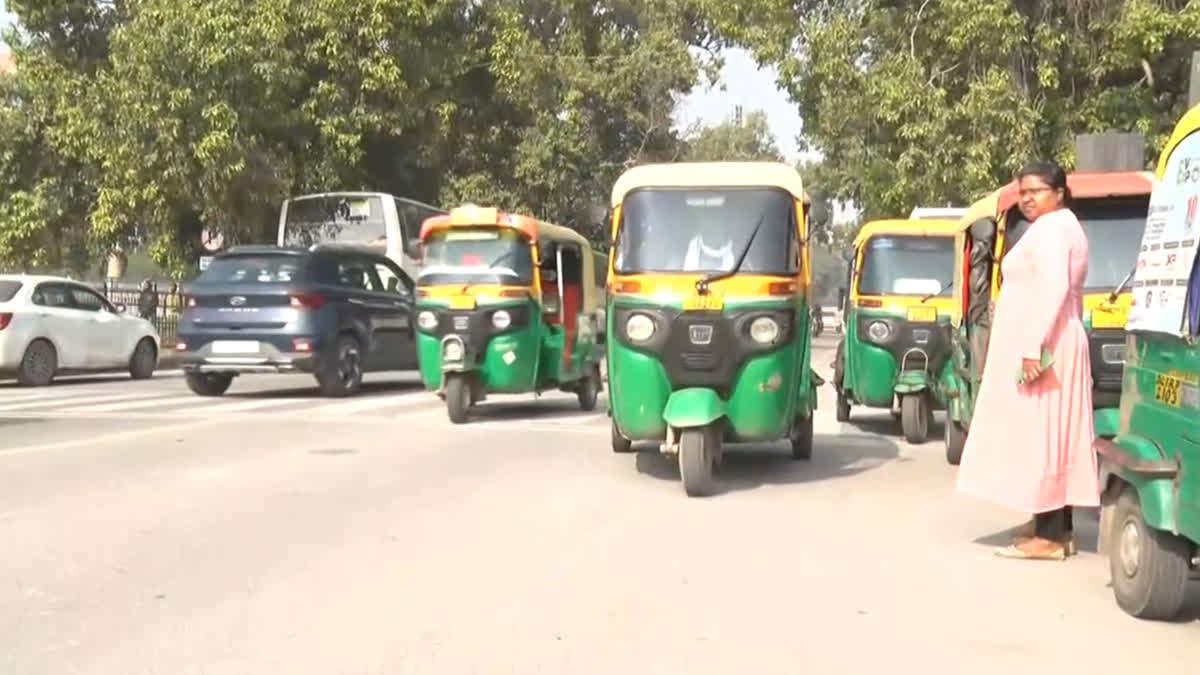 Are Auto Drivers in Delhi 'Angry' With AAP?