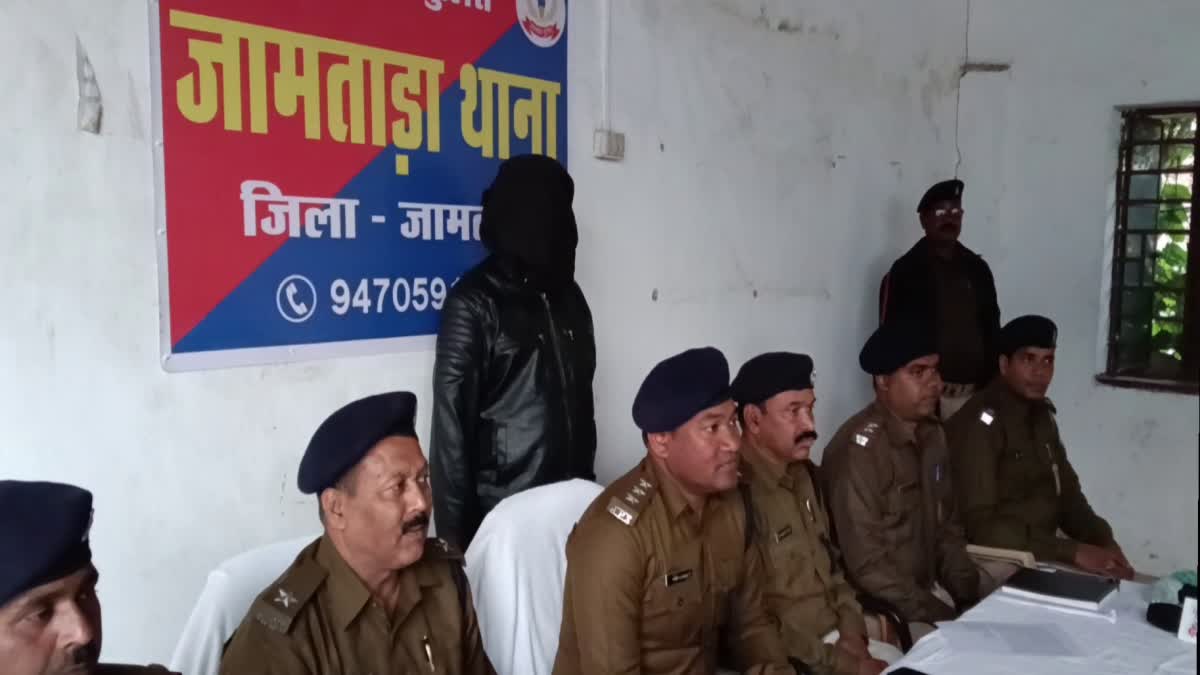 Jamtara police arrested criminal from a dacoit gang