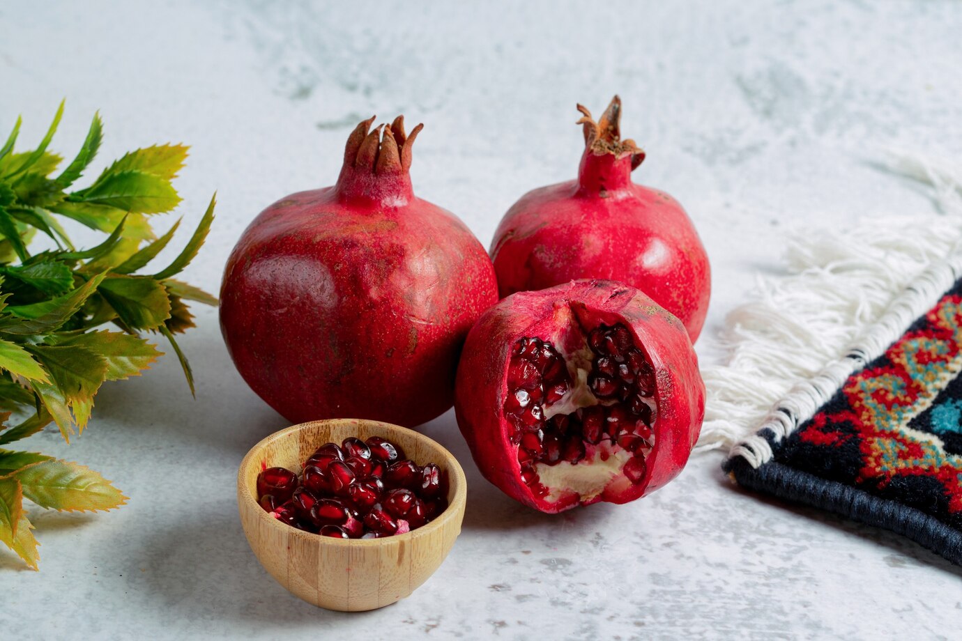 Pomegranate Peel: A Natural Remedy for Glowing, Radiant Skin