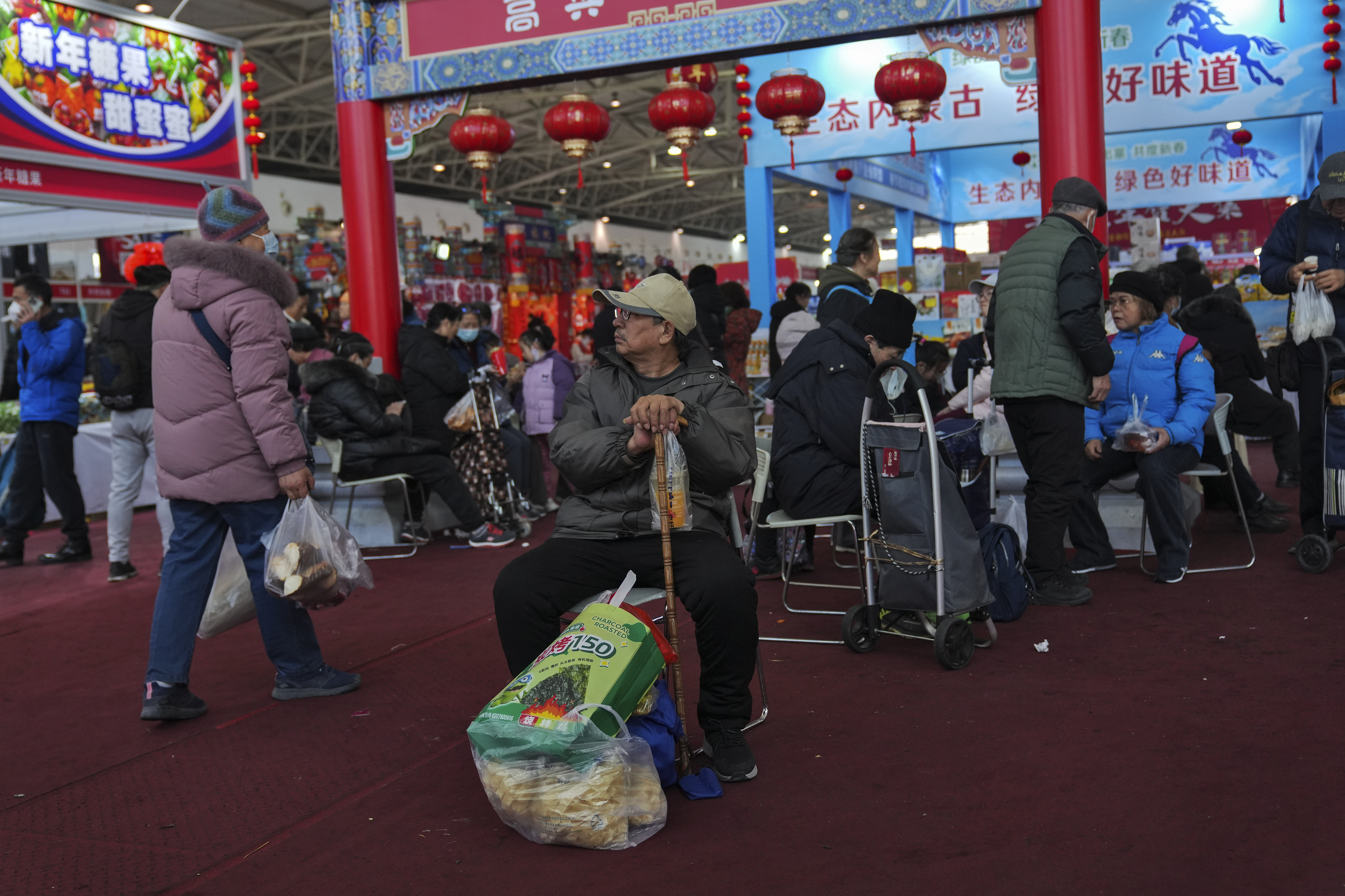 China population falls