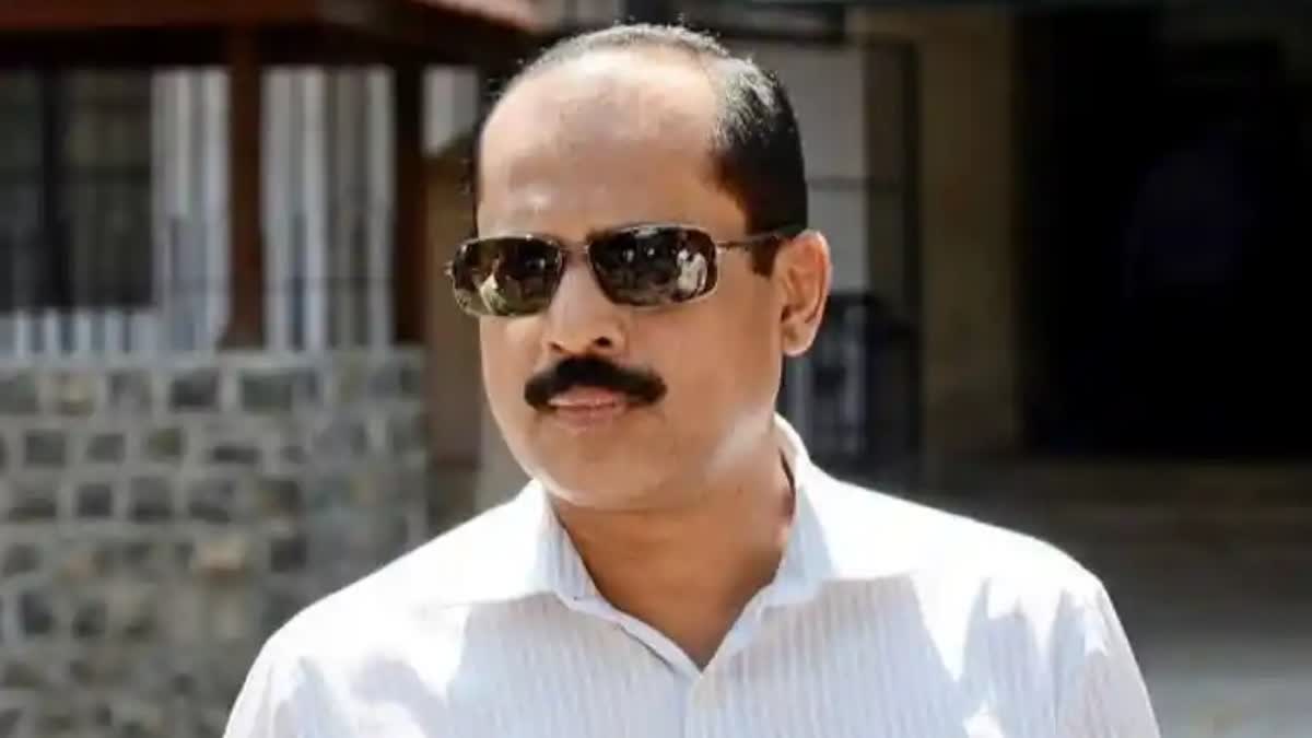 Sachin Waze  seeks laptop in jail to write book  എഴുതണം ജയിലില്‍ ലാപ്‌ടോപ്  മാന്‍സുഖ് ഹിരണ്‍ കൊലപാതകം