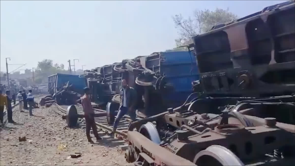 Goods train derails in Delhi near Zakhira flyover