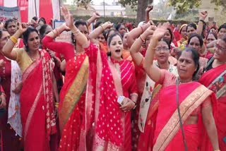 Anganwadi workers protest in Pendra