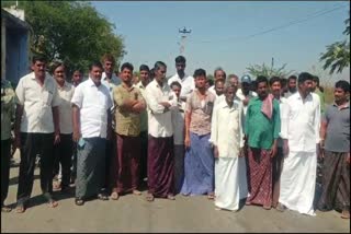 farmers_protest_power_interruption_in_satyasai_district