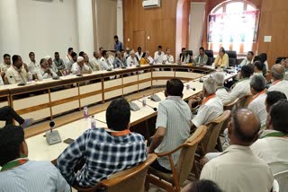 meeting-of-congress-workers-was-held-at-junagadh-regarding-the-lok-sabha-elections