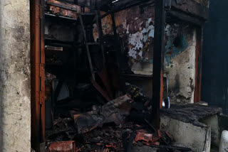 Fire explosion in chips shop  Fire explosion in Kaithamukku  ചിപ്‌സ്‌ കടയില്‍ തീപിടുത്തം  തീപിടുത്തം