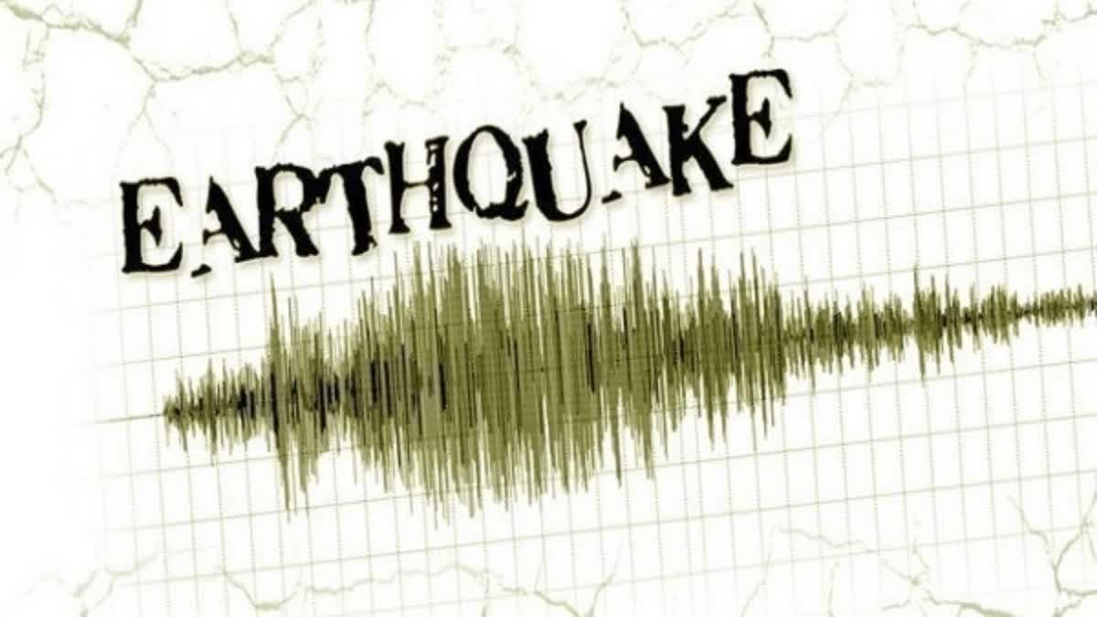 EARTHQUAKE REPORTED IN DELHI  EARTHQUAKE IN DELHI  ഡല്‍ഹിയില്‍ ഭൂചലനം  NATIONAL NEWS