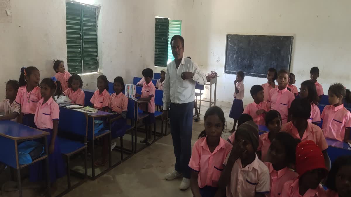 bad-condition-of-government-schools-in-lohardaga