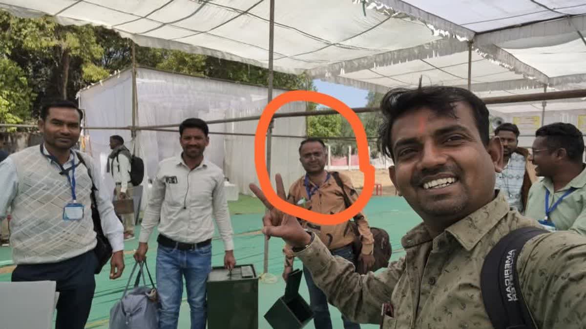 officer came to polling booth drunk