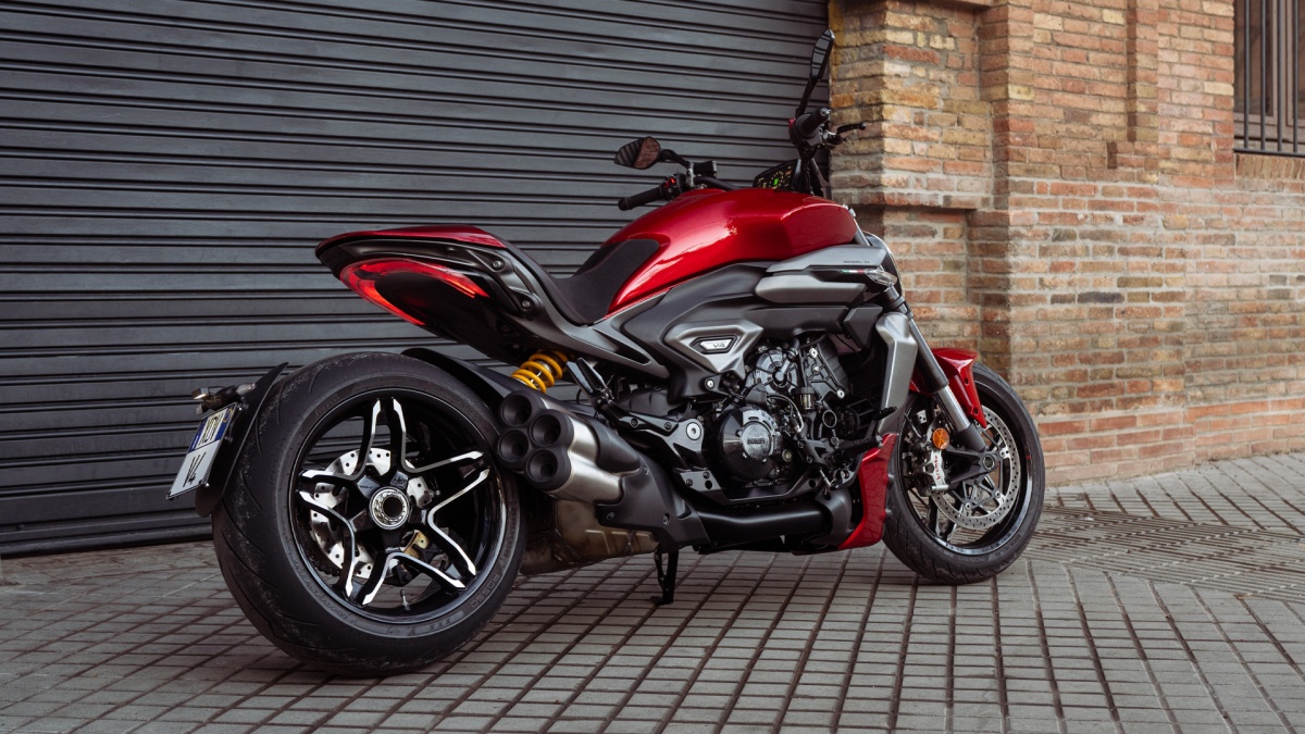 New Ducati XDiavel V4