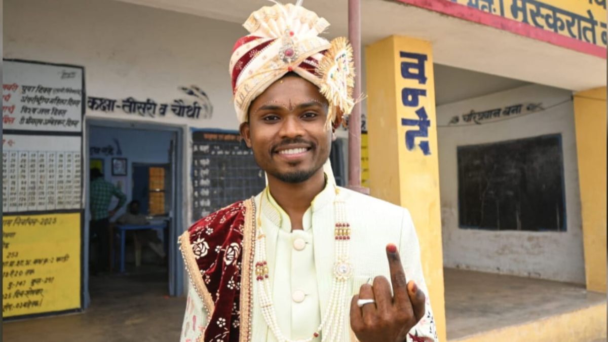 GROOM CASTS VOTE BEFORE MARRIAGE