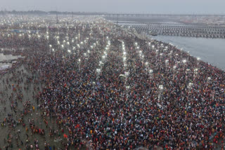 Maha Kumbh Witnesses Record-Breaking Crowd, Roads Choked, Devotees Stranded