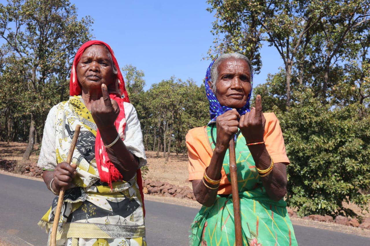 Pahari Korvas take part in Panchayat