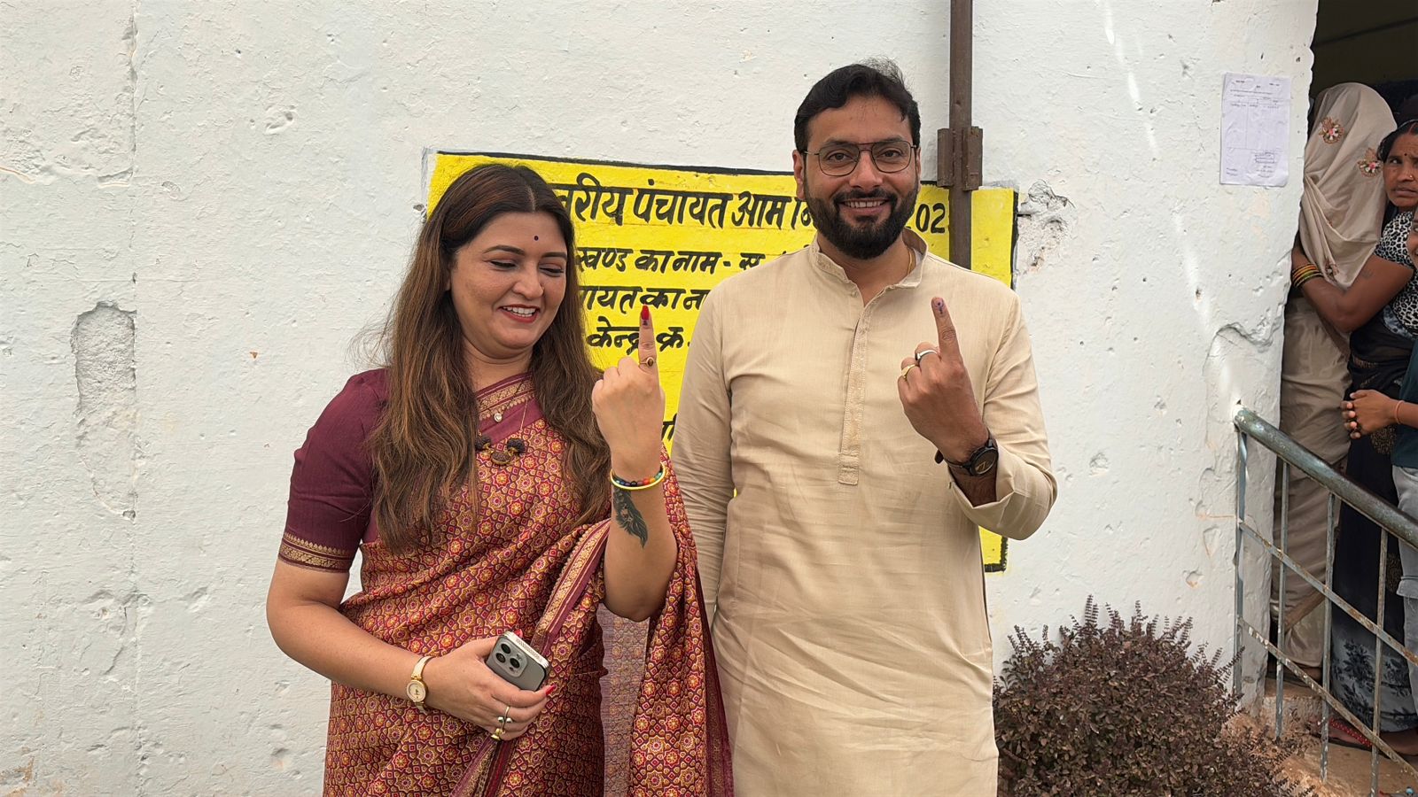 Pandaria MLA Bhavna Vohra cast vote