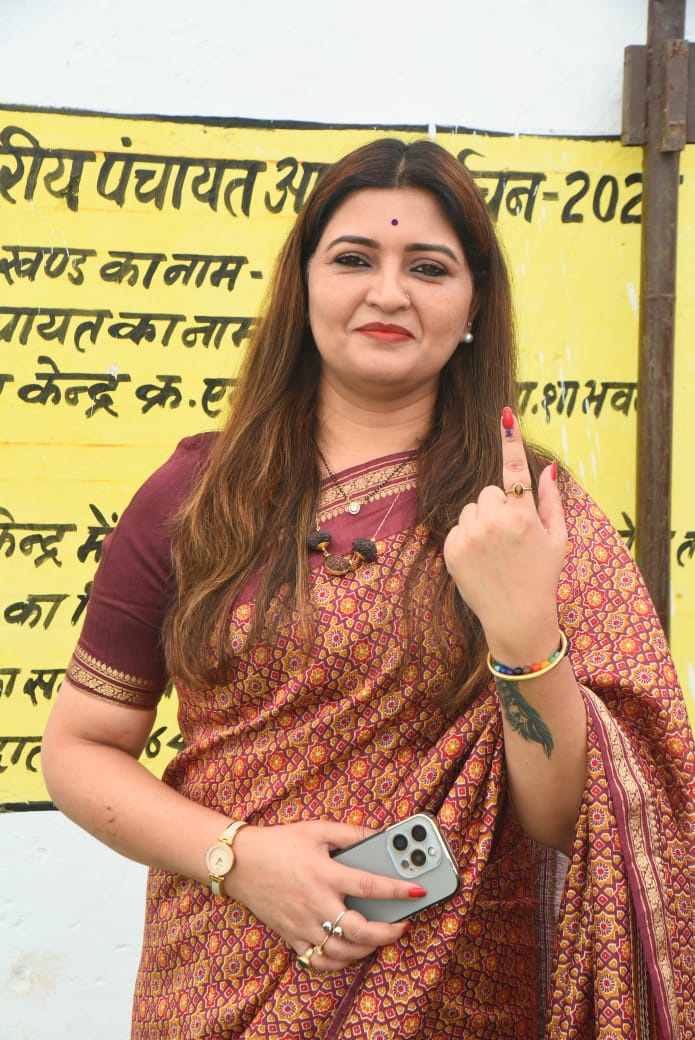 Pandaria MLA Bhavna Vohra cast vote