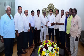 AgriGold Victims Meet With TDP Leader Nara Lokesh