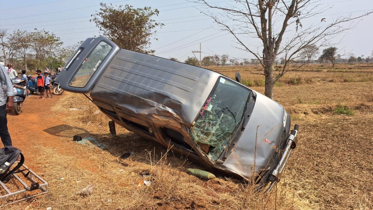 SCHOOL CHILDREN VAN OVERTURNED