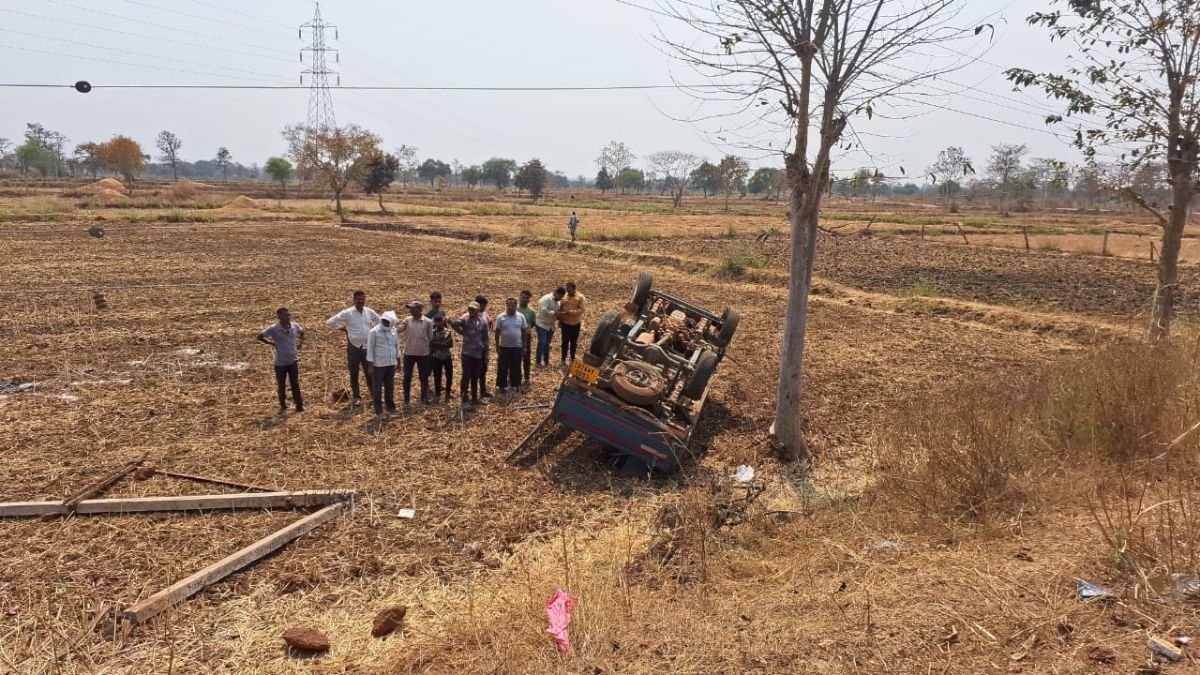 SCHOOL CHILDREN VAN OVERTURNED