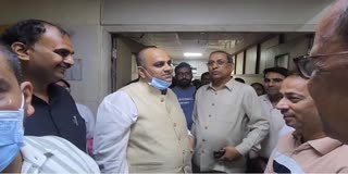 पंकज सिंह ने अस्पताल का किया दौरा