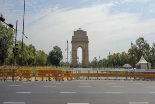 दिल्ली में ठंडी हवाओं से तापमान में गिरावट