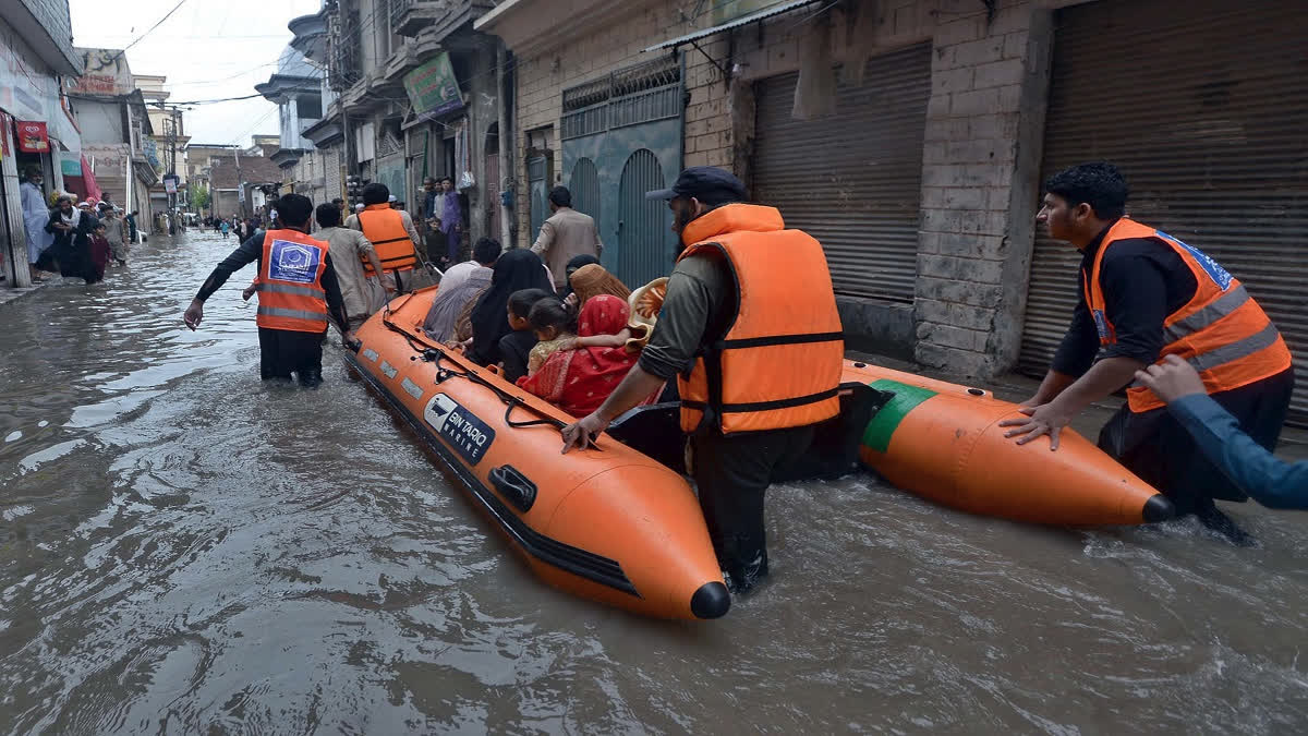 71 killed, 67 injured in rain-related accidents in Pakistan