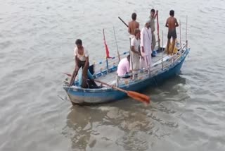 Boat in Yamuna