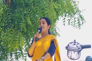 Anuradha Dhinakaran election campaign in Theni