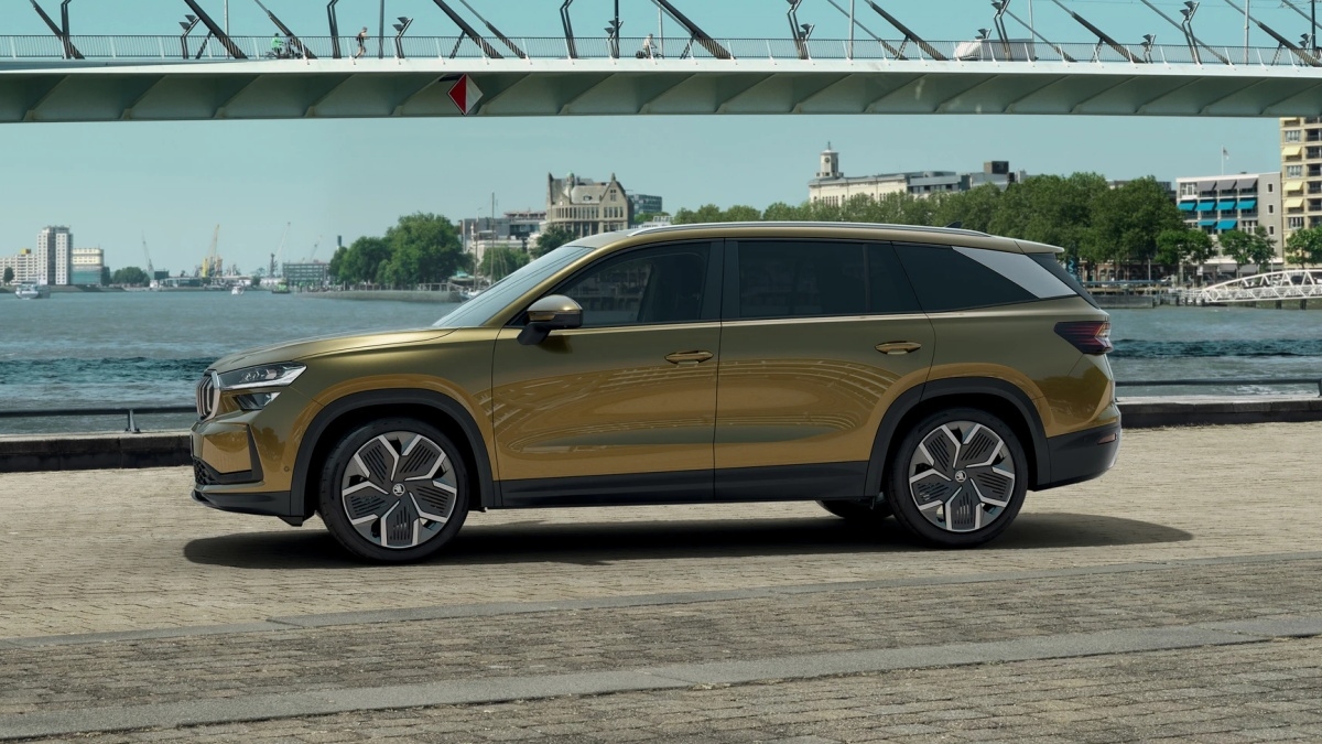 Side Profile of 2025 Skoda Kodiaq
